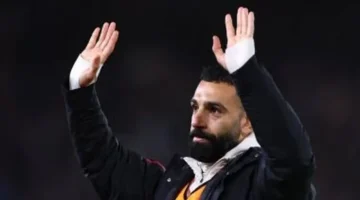 هاتريك محمد صلاح يعزز الصدارة في الدوري الإنجليزي ويواجه سلوت تهديد البقاء 1
